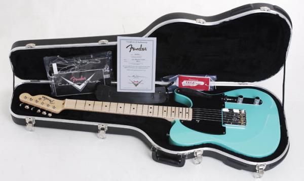 Fender Custom Shop Nocaster in SeaFoam Green
Bought from Wildwood Guitars in Colorado