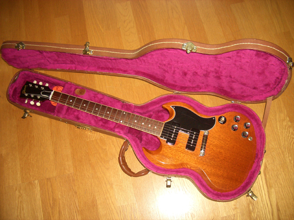 Gibson SG Special (1)